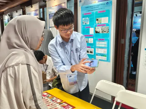 Booth Demo